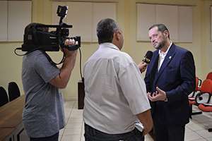 Dr. Pedro Menegasso, presidente do CRF-SP, concede entrevista à TV Barretos