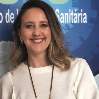 Dra. Fernanda Voos, assessora técnica do Núcleo de Farmacovigilância e Tecnovigilância da SES-SP