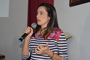 Dra. Carmen Lígia Marques (chefe do Departamento de Assistência Farmacêutica de São José do Rio Preto)