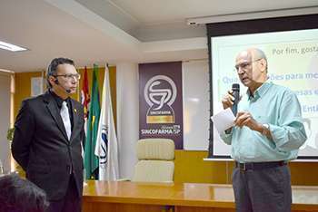 Dr. Marcos Machado (CRF-SP) e Dr. Natanael Aguiar Costa (Sincofarma)