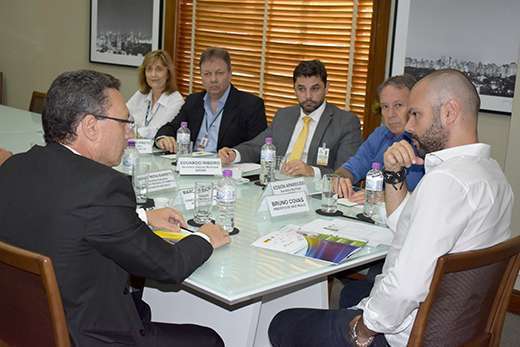 Presidente do CRF-SP em reunião com o prefeito de São Paulo