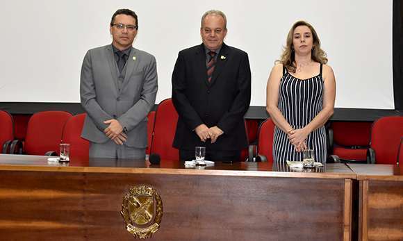 Dr. Marcos Machado, presidente do CRF-SP, vereador Gilmar Rota e delegada regional da seccional de Piracicaba do CRF-SP, Dra. Claudia Carias