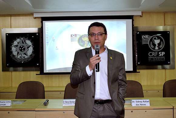 Dr. Marcos Machado, presidente do CRF-SP, destacou as iniciativas do CRF-SP sobre o tema, em especial a criação do Grupo de Antibióticos