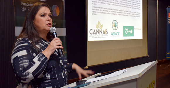 Dra. Priscila Dejuste, conselheira do CRF-SP falou sobre cannabis medicinal 