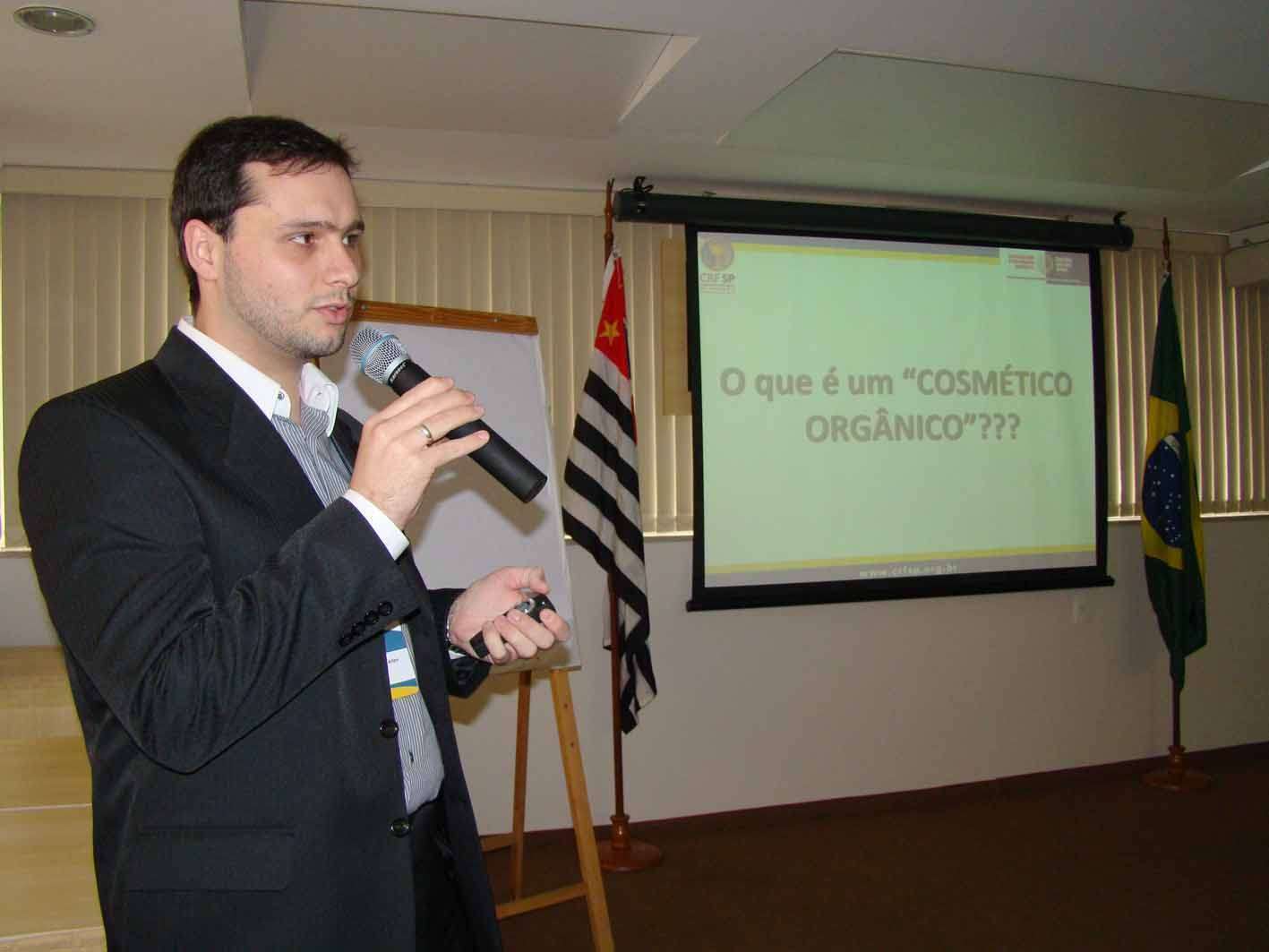 Dr. Gustavo Isaac falou sobre cosméticos orgânicos