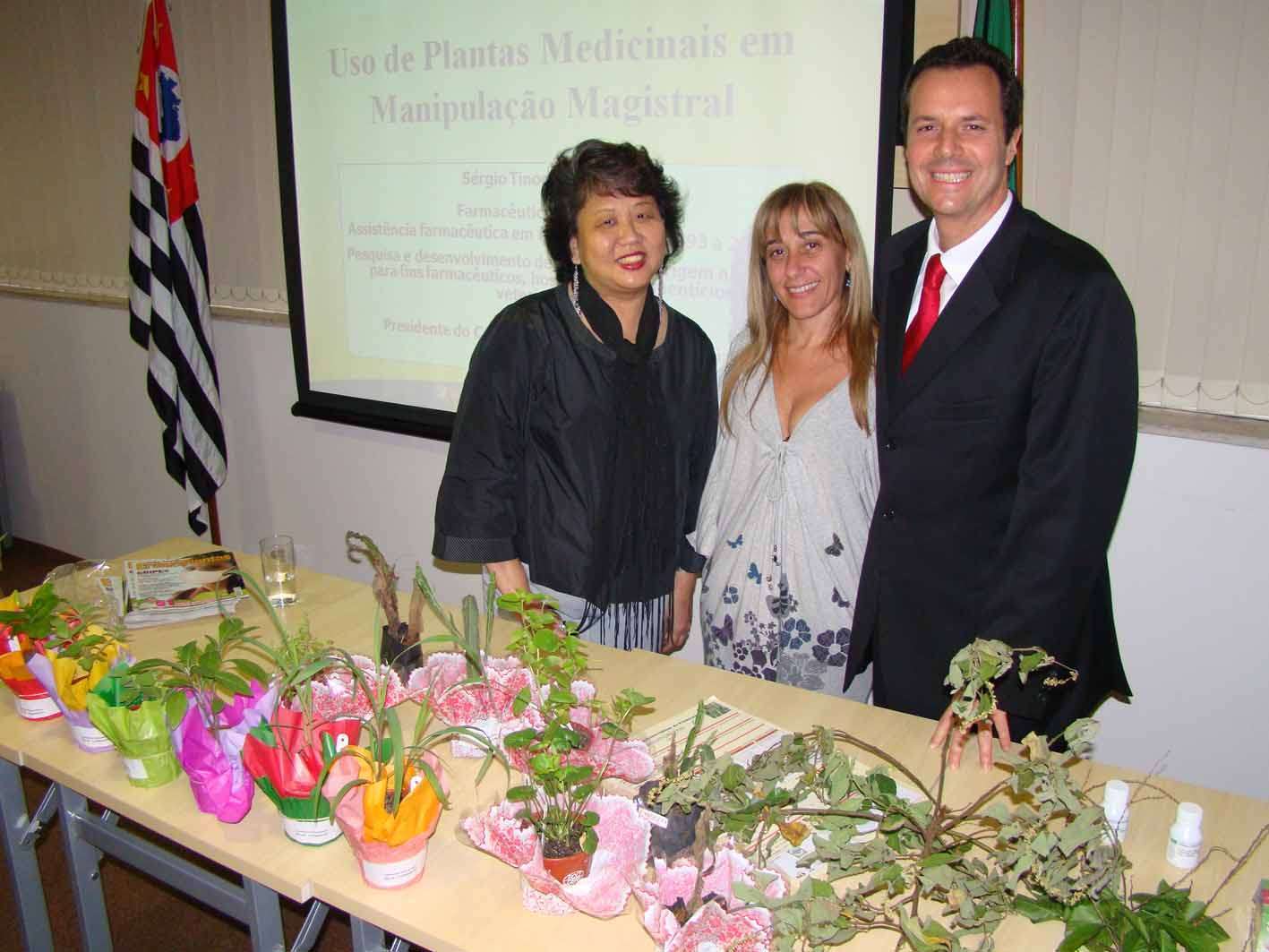 Dra. Margarete Akemi Kishi, dra. Raquel Rizzi e dr. Sérgio Panizza