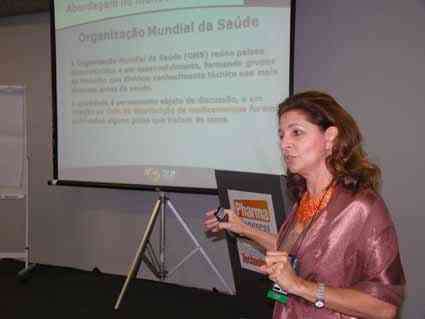 A dra. Ana Maria Targa, membro da Comissão Assessora de Distribuição e Transportes
