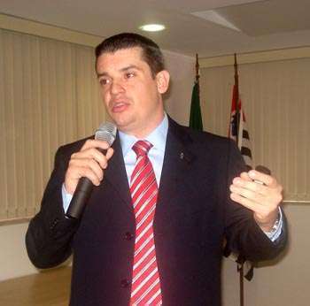 Profº. Dr. Fábio Ribeiro da Silva, coordenador do curso de Farmácia da Unisa