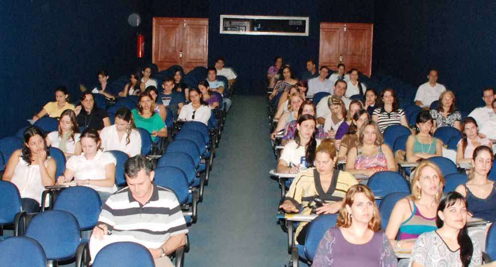 Palestra em Fernandópolis foi realizada no auditório da Fundação Educacional de Fernandópolis