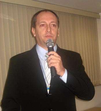 Prof° Dr. Luis do Nascimento Ortega, o coordenador do curso de Farmácia da Unoeste Paulista