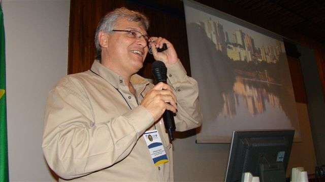 Dr. Moisés Taglieta representou o secretário da Saúde de Piracicaba, dr. Fernando Cárdenas