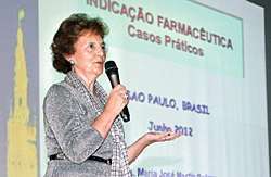 Para a dra. Maria José Calera, o farmacêutico que se propõe a atuar com a indicação deve estar preparado (Foto: Chico Ferreira / Agência Luz)